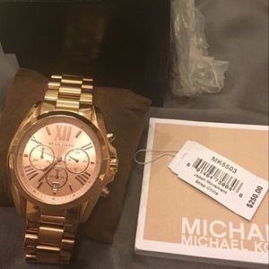Michael Kors Bradshaw over size watch